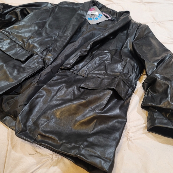 New faux leather blazer - Picture 2 of 4